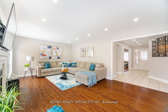 8 Upshall Dr, House other with 6 bedrooms, 4 bathrooms and 4 parking in Brampton ON | Image 9