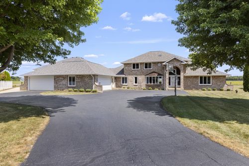 2601 Cessna Cir, Poplar Grove, IL, 61065-8244 | Card Image