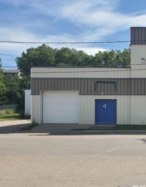 25C 17th St E, Prince Albert, SK, S6V1G6 | Card Image