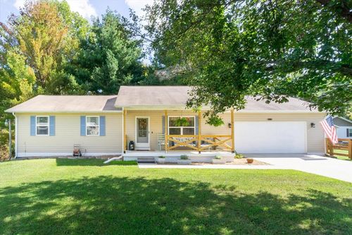 2203 Meadowview Dr, Jamestown, TN, 38556-6356 | Card Image