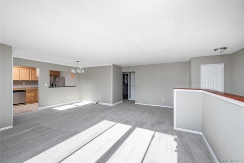 unit-23b-250 Beechwood Ave, Poughkeepsie, NY, 12601-5257 | Card Image