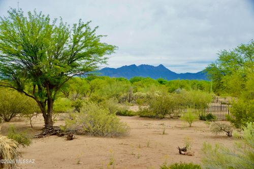 747 S La Huerta, Green Valley, AZ, 85614 | Card Image