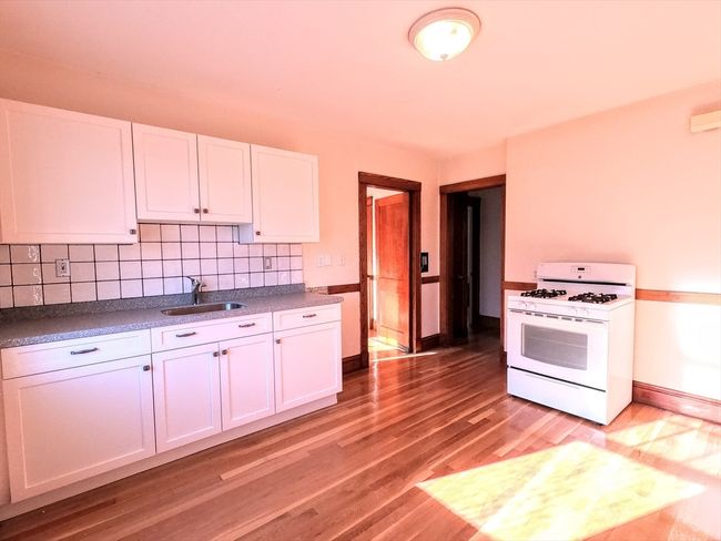 2 - 26 Guernsey St, Condo with 2 bedrooms, 1 bathrooms and null parking in Roslindale MA | Image 19