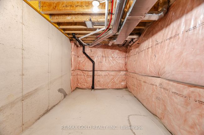 50 Block Rd, House attached with 4 bedrooms, 3 bathrooms and 1 parking in Brampton ON | Image 36
