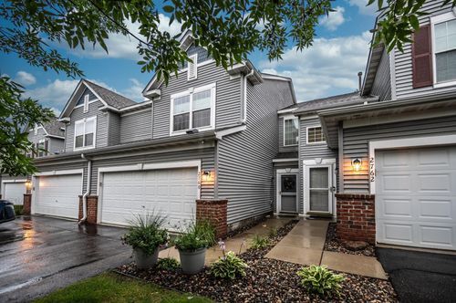 2760 Spy Glass Dr, Chaska, MN, 55318-1181 | Card Image