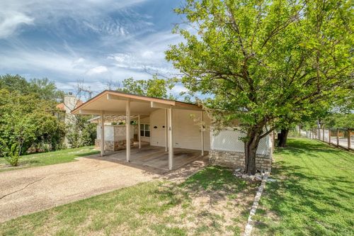 2700 Catalina Dr, Austin, TX, 78741-5729 | Card Image