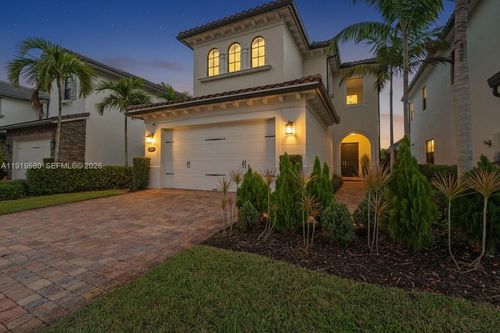 445 Sw 113th Ln, Pembroke Pines, FL, 33025-4831 | Card Image