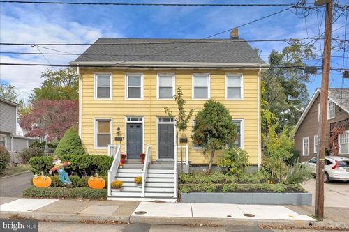 111 Ellis St, Haddonfield, NJ, 08033-1607 | Card Image