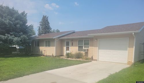 1907 Cardinal St, Worland, WY, 82401-4240 | Card Image