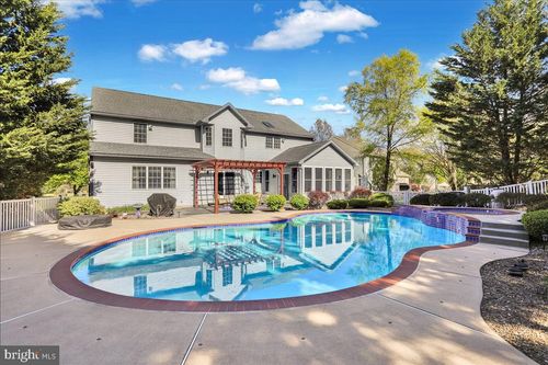 4189 Hill Terrace Dr, SINKING SPRING, PA, 19608-9365 | Card Image