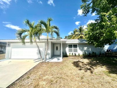 2282 Se Wald Street, House other with 3 bedrooms, 2 bathrooms and null parking in Port St Lucie FL | Image 1