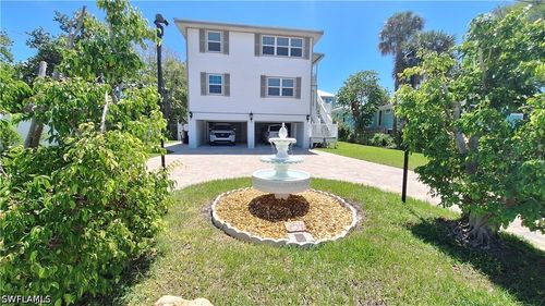 254 Palermo Cir, FORT MYERS BEACH, FL, 33931-2723 | Card Image