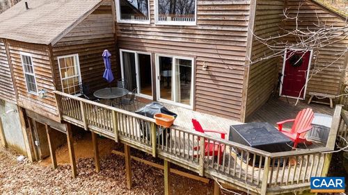 16 Chestnut Ln, WINTERGREEN RESORT, VA, 22967-8048 | Card Image