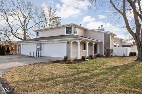 33 Dominion Dr, Zionsville, IN, 46077-1854 | Card Image