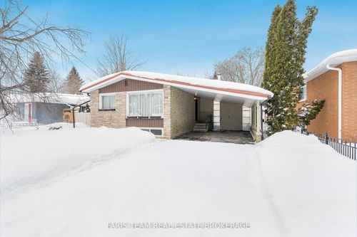 64 Steel St, Barrie, ON, L4M2E9 | Card Image