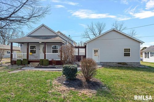 208 E Teak St, Thayer, IL, 62689-1075 | Card Image
