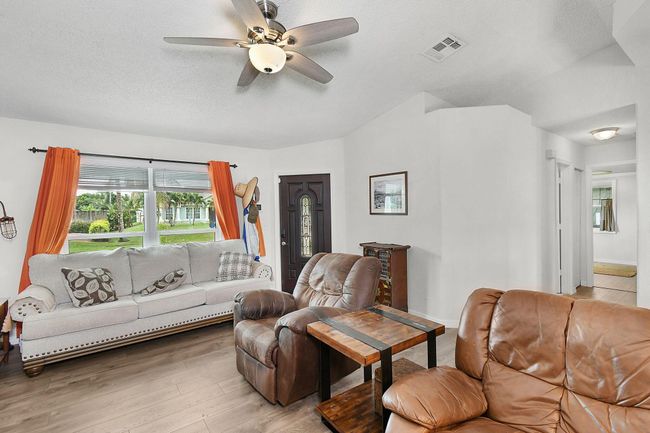 3171 Sw Crumpacker St, House other with 2 bedrooms, 2 bathrooms and null parking in Port St. Lucie FL | Image 7