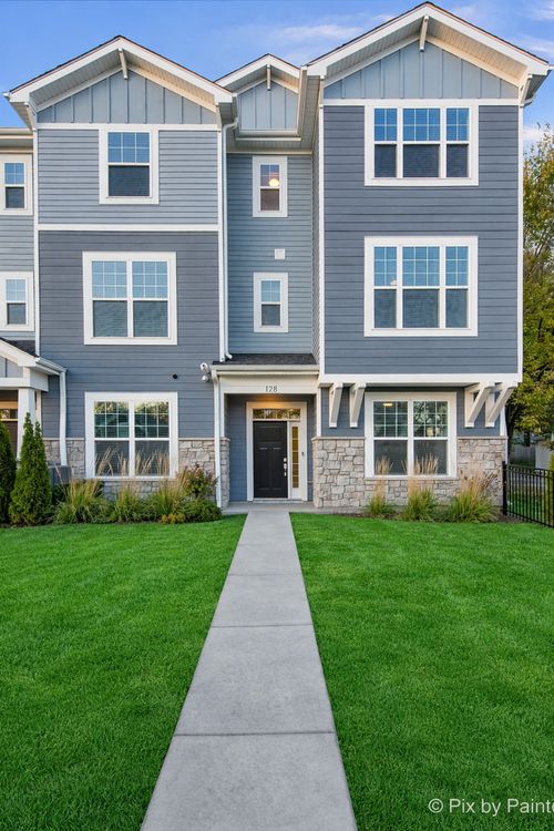 128 E Main St, Cary, IL, 60013-2206 | Card Image