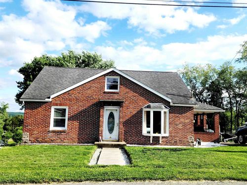 82 Pleasant St, Masontown, WV, 26542 | Card Image