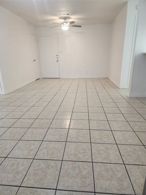 apt-d-3900 Camelot St, Denton, TX, 76209-8091 | Card Image