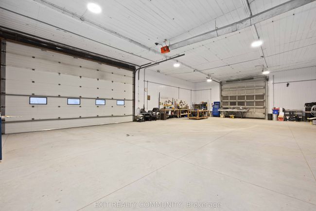 329 Parkhill Dr, Home with 0 bedrooms, 1 bathrooms and null parking in Thedford ON | Image 17