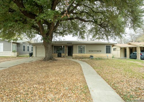 639 Edgebrook Ln, San Antonio, TX, 78213-4515 | Card Image