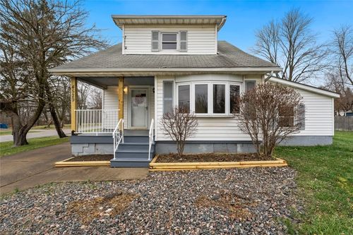 4529 French Creek Rd, Sheffield Village, OH, 44054-2713 | Card Image