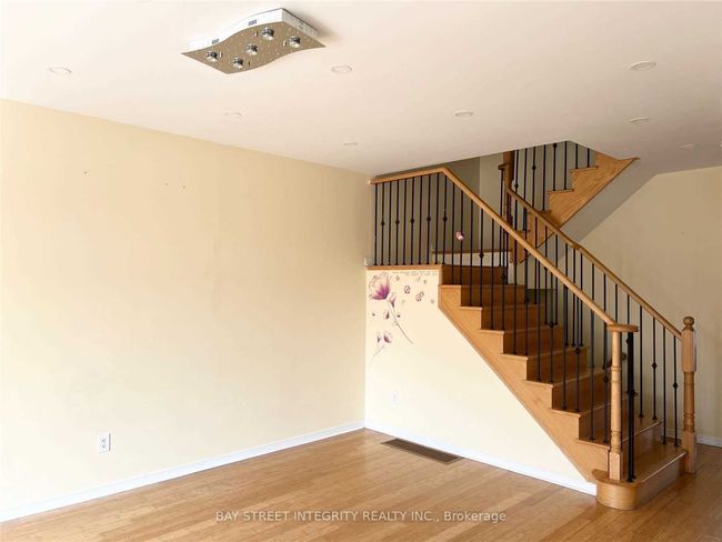 9 Macadam Rd, House attached with 5 bedrooms, 4 bathrooms and 2 parking in Markham ON | Image 6