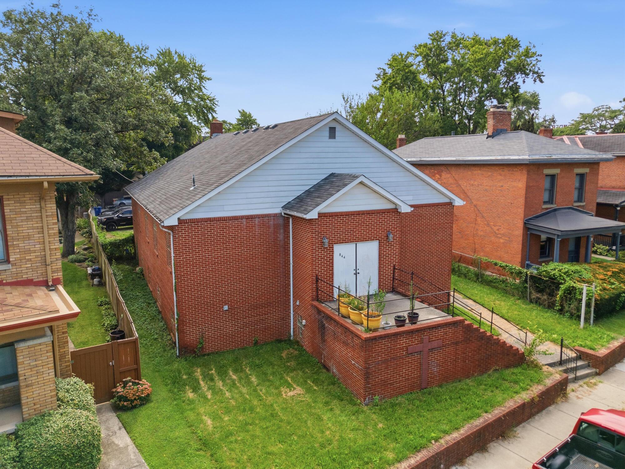 Commercial Sale in Columbus 2