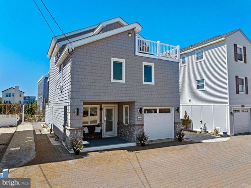218 W 27th St, SHIP BOTTOM, NJ, 08008-4216 | Card Image