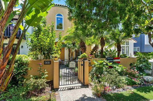 227 C Ave, Coronado, CA, 92118-1421 | Card Image