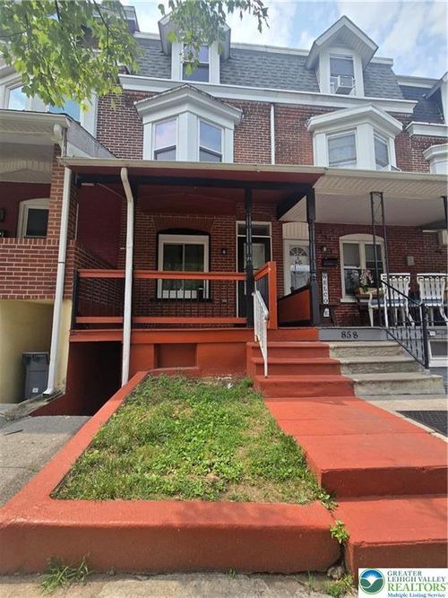 856 N 8th St, Allentown, PA, 18102-1538 | Card Image