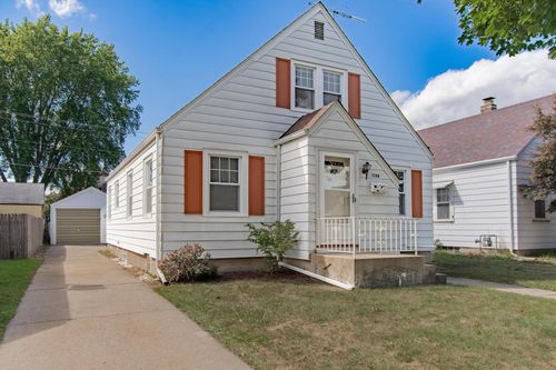 7208 33rd Avenue, Kenosha, WI, 53142 | Card Image