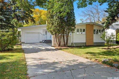 4624 Mctavish St, Regina, SK, S4S3N2 | Card Image