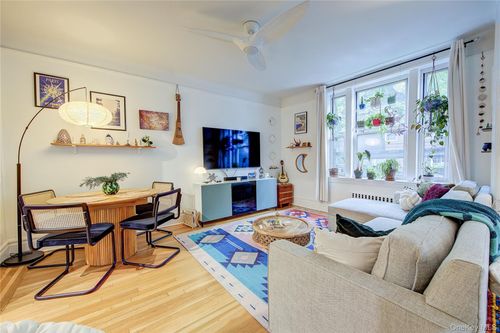 1-35-15 78th St, Jackson Heights, NY, 11372 | Card Image