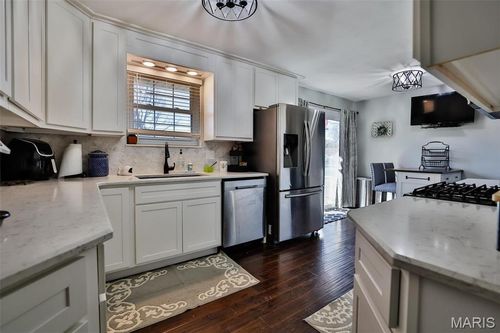 1625 Fosterburg Rd, Brighton, IL, 62012-2915 | Card Image