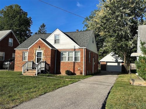 1530 E 254th St, Euclid, OH, 44117-1202 | Card Image