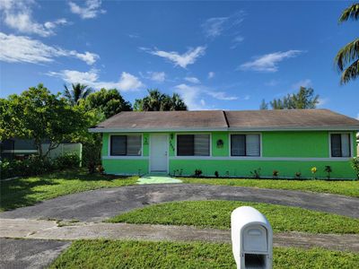 7808 Sw 8th St, House other with 3 bedrooms, 2 bathrooms and null parking in North Lauderdale FL | Image 1