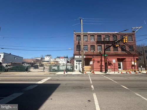 371 E Main St, NORRISTOWN, PA, 19401-5064 | Card Image