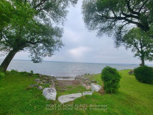 {{alt}} | Card Image