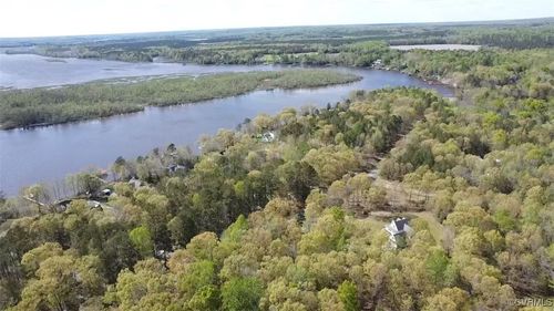 307 River Bluff Ln, King And Queen Court House, VA, 23085-2037 | Card Image