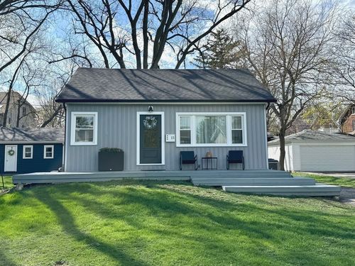 15 S Huffman St, Naperville, IL, 60540-4924 | Card Image