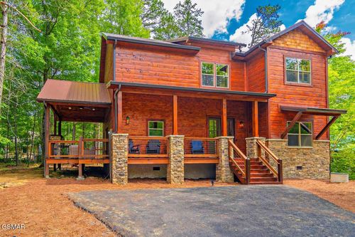 2818 Ridge Creek Cir, Sevierville, TN, 37876 | Card Image