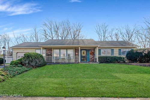 21 Meadowbrook Dr, Howell, NJ, 07731-2023 | Card Image