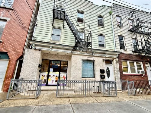 2-123 Brunswick St, Jersey City, NJ, 07302-3897 | Card Image