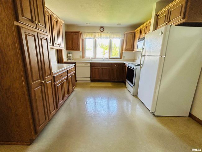 636 5 Th Ave S, House other with 3 bedrooms, 2 bathrooms and null parking in Clinton IA | Image 10