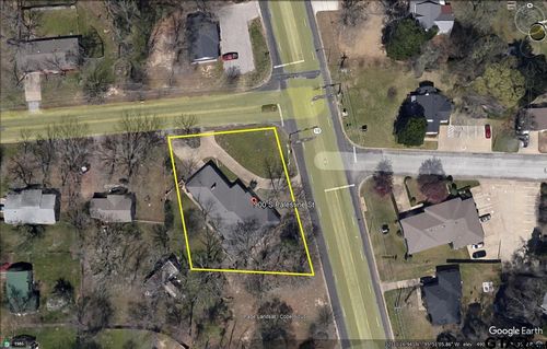 900 S Palestine St, Athens, TX, 75751-3613 | Card Image