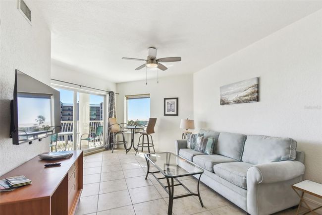 404 - 11605 Gulf Blvd, Condo with 2 bedrooms, 2 bathrooms and null parking in TREASURE ISLAND FL | Image 13
