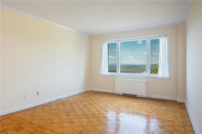 Wouldn’t you like to wake up and go to sleep in this fabulous Bedroom with these panoramic river views? | Image 17