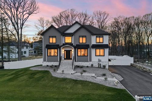 73 Heritage Dr, West Milford, NJ, 07480-3125 | Card Image